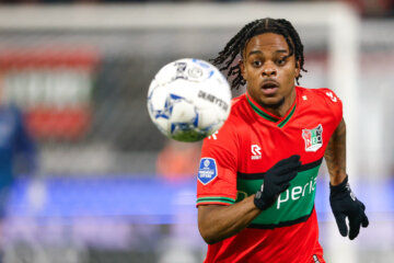 Sontje Hansen tegen PSV