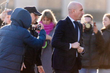 Luis Rubiales arriveert bij de rechtbank