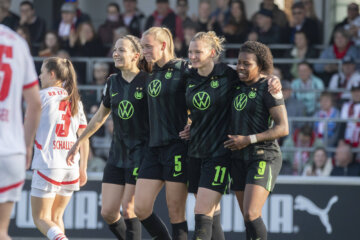 Joelle Wedemeyer, Ella Peddemors, Alexandra Popp en Lineth Beerensteyn