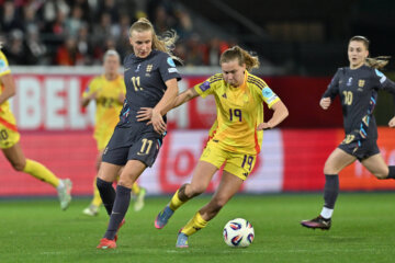 Aggie Beever-Jones in duel met Jarne Teulings