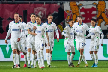 De spelers van PSV juichen