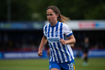 Marisa Olislagers bij Brighton & Hove Albion