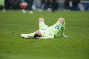 Een verslagen Frenkie de Jong