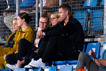 Robbin Ruiter bij de OranjeLeeuwinnen