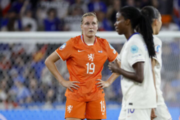 Wieke Kaptein treurt