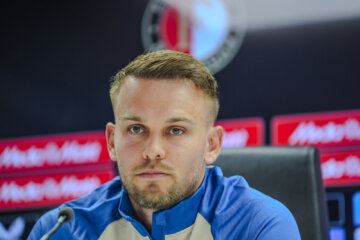 Timon Wellenreuther op de persconferentie