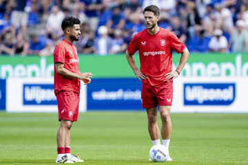 Naci Ünüvar en Ricky van Wolfswinkel balen