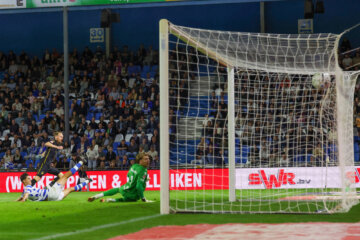 Romano Postema scoort