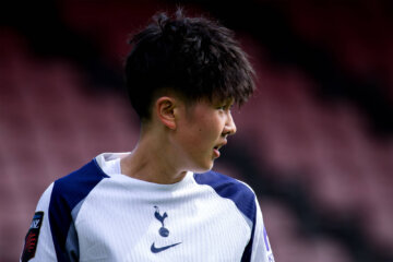 Toko Koga bij Tottenham Hotspur