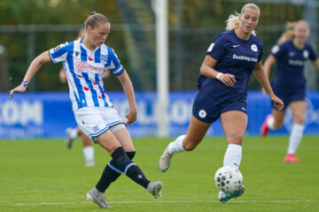 Fenna Meijer (SC Heerenveen) en Jannette van Belen (HERA United)