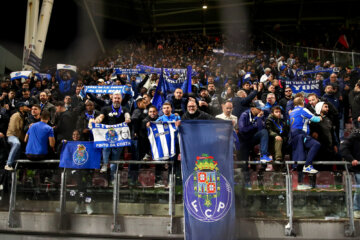 Supporters van FC Porto in De Galgenwaard