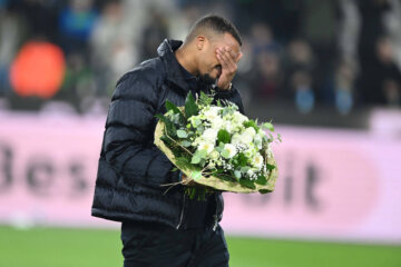 Alassane Pléa is emotioneel