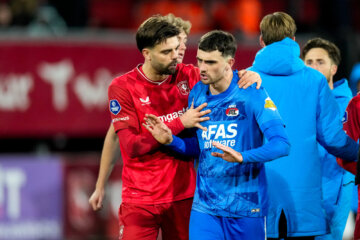 Robin Propper en Troy Parrot in gesprek