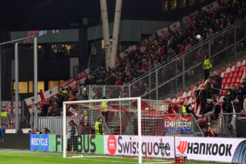 De Nottingham Forest-supporters in De Galgenwaard
