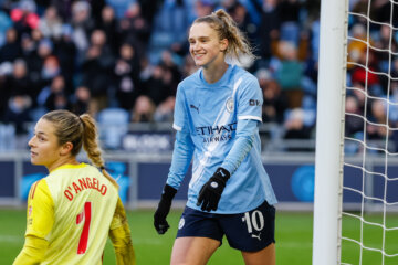 Vivianne Miedema is blij