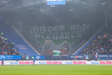 Een spandoek van FC Groningen
