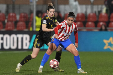 Dominique Janssen in actie namens Manchester United
