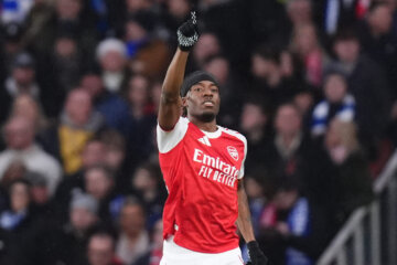 Noni Madueke viert zijn goal tegen Wigan Athletic