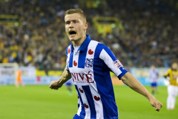 Alfred Finnbogason tijdens het seizoen waarin hij topscorer van de Eredivisie werd