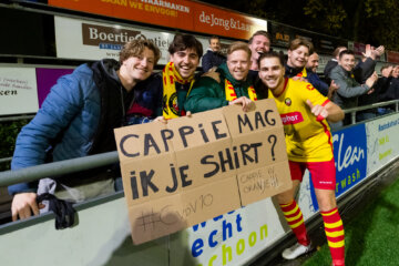 Casper van der Veen lacht voor de camera