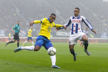 Lucas Bijker in het shirt van SC Heerenveen