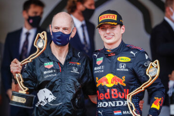 Adrian Newey en Max Verstappen