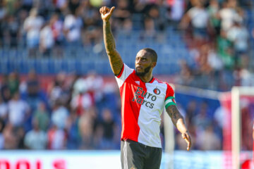 Leroy Fer namens Feyenoord