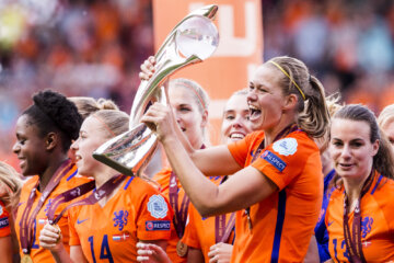 Anouk Dekker na het gewonnen EK in 2017