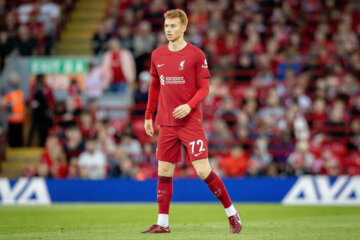 Sepp van den Berg namens Liverpool FC