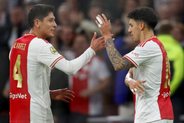 Jorge Sanchez en Edson Alvarez