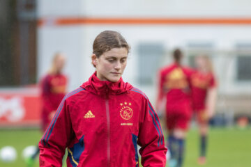 Vita van der Linden bij Ajax