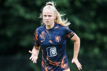 Kika van Es bij de OranjeLeeuwinnen