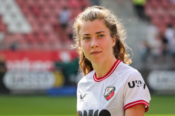 Nurija van Schoonhoven bij FC Utrecht