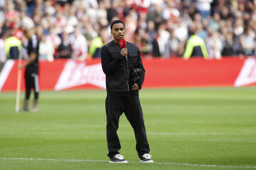 Jurriën Timber neemt afscheid