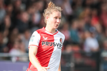Sisca Folkertsma in actie namens Feyenoord