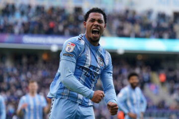 Milan van Ewijk juicht