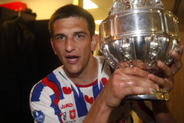 Goran Popov met de KNVB Beker