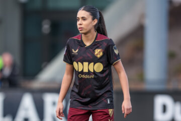 Dina Haizoun bij haar debuut voor FC Utrecht