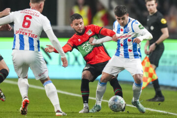 Loizos Loizou (SC Heerenveen) en Calvin Verdonk (NEC)