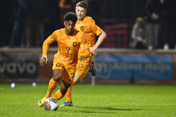 Jaden Slory in actie namens Oranje -19