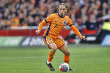 Xavi Simons in actie namens Oranje