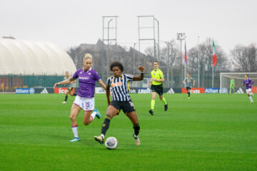 Lineth Beerensteyn namens Juventus