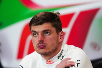 Max Verstappen kijkt niet blij