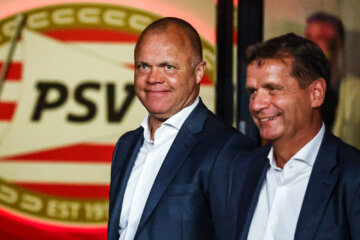 Earnest Stewart en Frans Janssen in het Philips Stadion