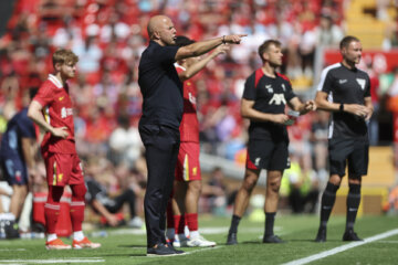 Arne Slot tegen Ipswich Town