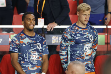 Justin Timber en Jan Paul van Hecke