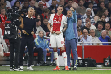 Wout Weghorst valt in voor Ajax