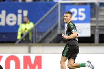 Ryan Thomas tegen SC Heerenveen