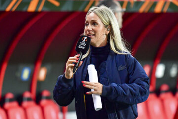 Hélène Hendriks in De Grolsch Veste