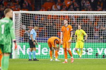 Weghorst baalt nadat Gakpo de penalty gaat nemen